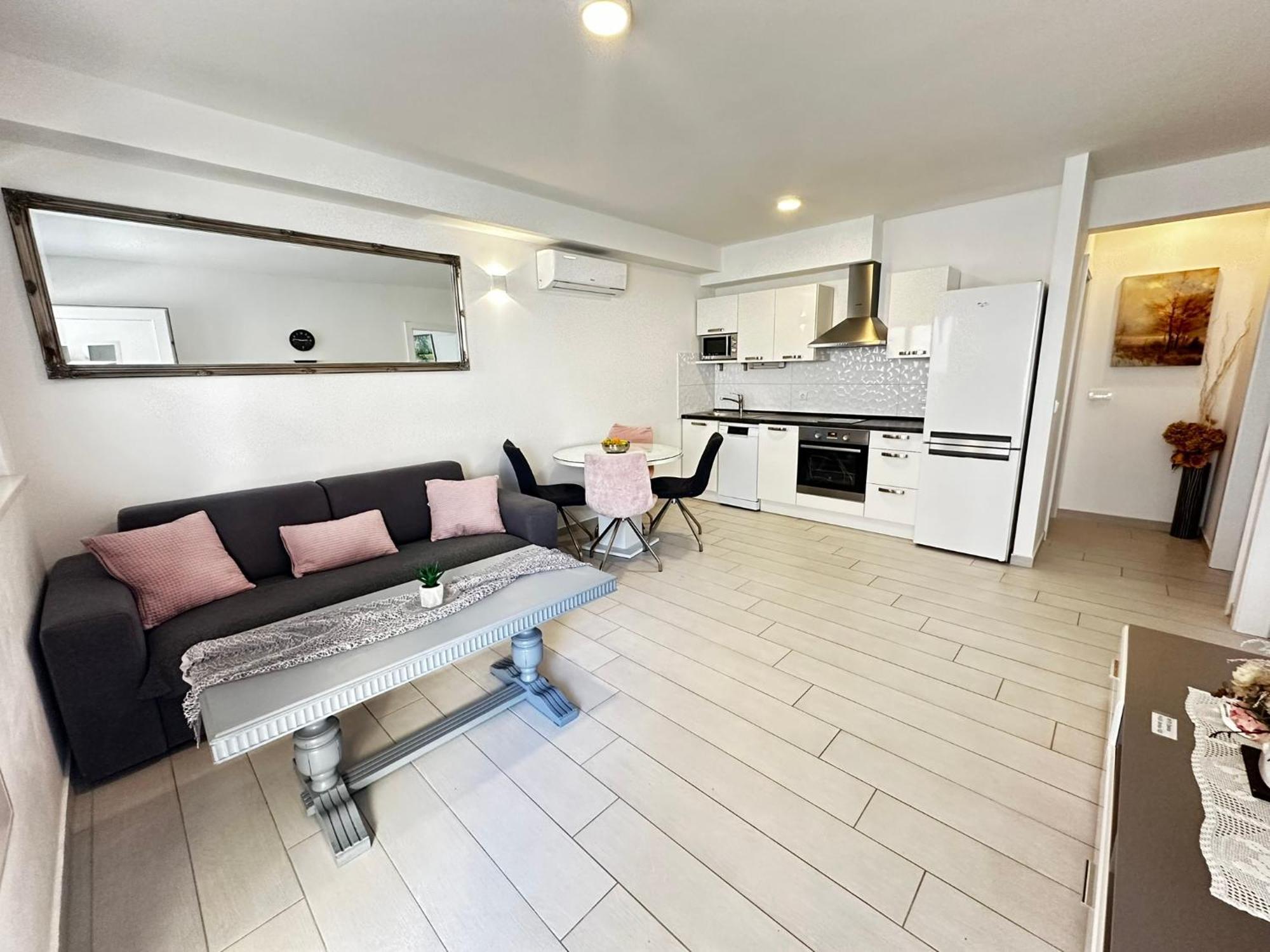 Apartments Danica Promajna Exterior photo